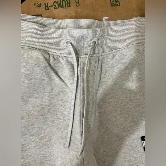 Tommy Hilfiger Women's Heather Gray Athletic Shorts - Picture 11 of 13